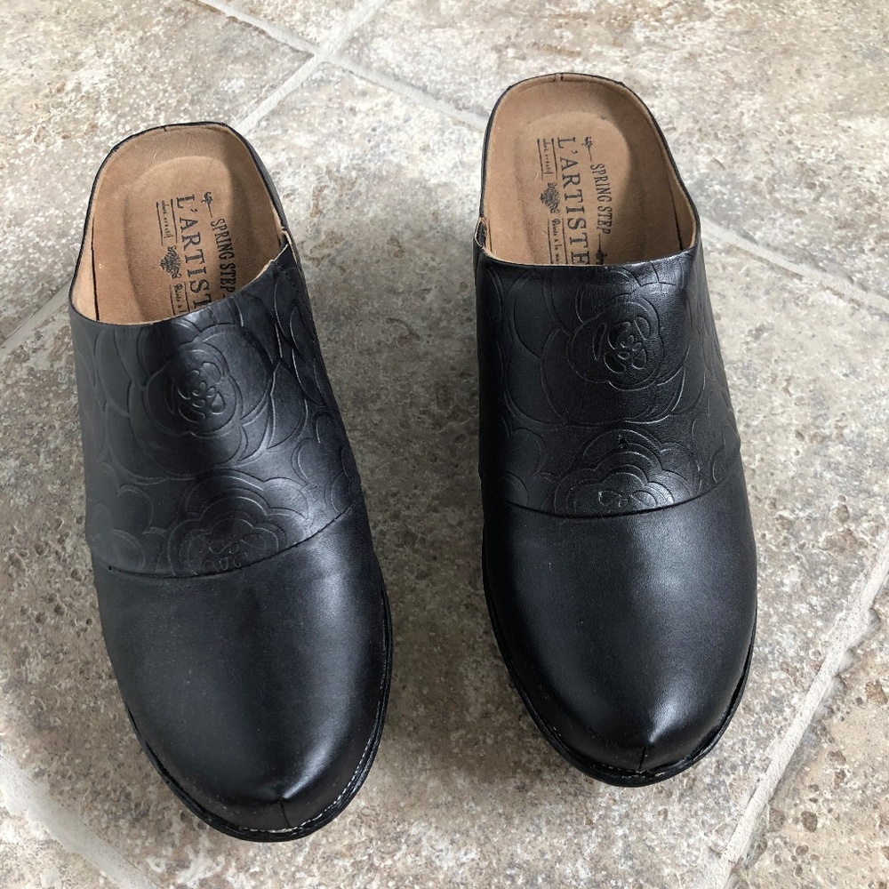 L'Artiste by Spring Step Women's Mule Never Worn